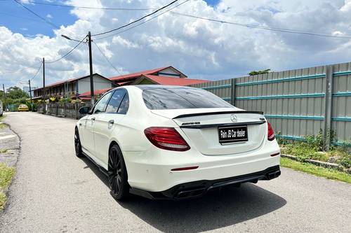 Second hand 2018 Mercedes Benz E-Class Saloon E200 2.0 